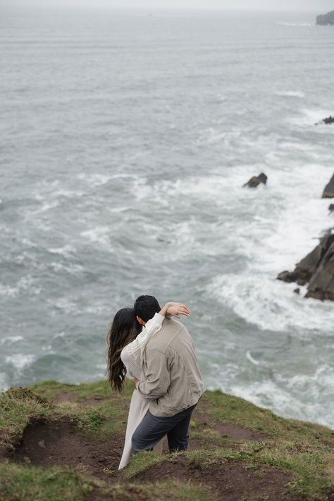 Capture timeless romance with vintage-inspired coastal engagement photos, set against dramatic cliffs and sandy shores! From flowy dresses to classic, beachy layers, these outfit ideas are perfect for a dreamy seaside session. Book Natalya for your luxury wedding or Oregon Coast engagement photos at natalyaphelpsfilm.com. Don’t forget to save this pin for later! Beachy Layers, Coast Engagement Photos, Oregon Engagement Photos, Instagram Site, Unique Engagement Photos, Creative Poses, Flowy Dresses, Sandy Shores, Romantic City