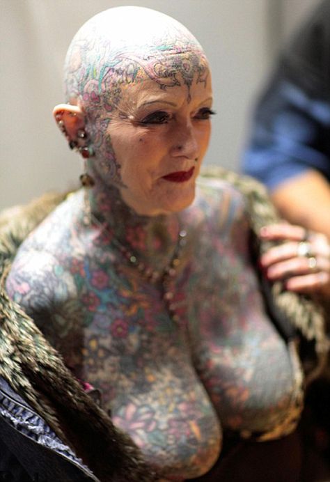 Grandma Tattoos, Shock And Awe, Tattoo People, Tattoo Fails, Weird Tattoos, Bad Tattoos, Incredible Tattoos, Old Tattoos, Top Tattoos