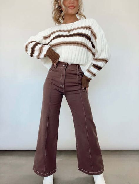 Wondering what to wear with brown pants female? Check this post for chic and cute brown pants outfit ideas to help you create perfect outfits with brown pants this year! Brown Pants Outfit Ideas, Brown Pants Outfit, Pants Outfit Ideas, Chique Outfit, Cute Modest Outfits, Fall Inspiration, Cute Winter Outfits, Brown Pants, Elegantes Outfit