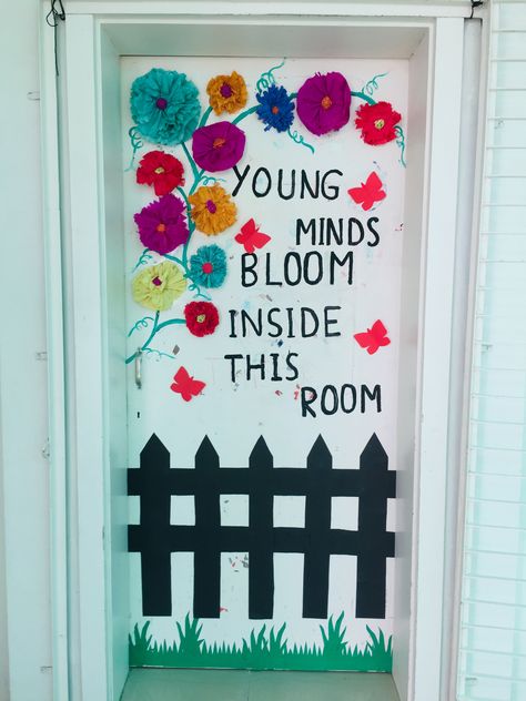 Kindergarten Classroom Decorations Ideas Door Decorating, Flowers For Classroom Decoration, Welcome Charts For Classroom Door, Corridor Decorations For School, Pre School Doors Decoration, Class Door Decoration Ideas For Nursery, School Reopening Decoration, Flower Classroom Door, School Entrance Decor Ideas