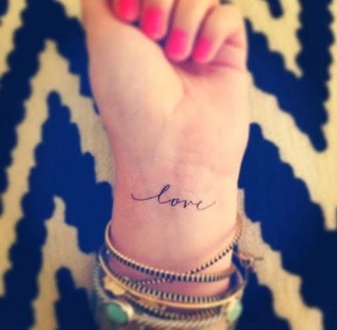 Words provide inspiration to some whereas it is the way to express for others. Execute it your way through these cool and inspiring one word tattoo designs. Love Wrist Tattoo, One Word Tattoo, Font Tato, Tattoo Zeichnungen, Cute Small Tattoos, Wrist Tattoo, Small Tattoo Designs, Pattern Tattoo, Feminine Tattoos