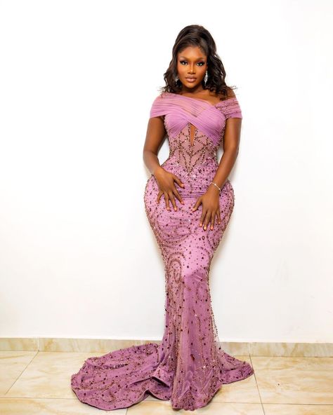 Birthday Photoshoot Dress, Dress For Wedding Reception, Asoebi Lace Styles, Lace Styles For Wedding, Mermaid Corset, Aso Ebi Lace Styles, Lace Dress Classy, Nigerian Dress, Nigerian Lace Styles Dress