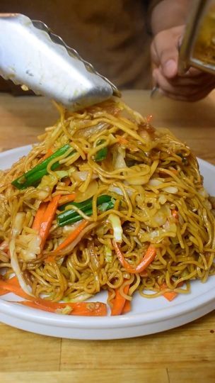 Veggie Lo Mein, Lo Mein Recipe, Homemade Chinese Food, Fresh Egg, Dark Soy Sauce, Lo Mein Recipes, Noodle Recipes Easy, Chinese Cooking Recipes, Lo Mein