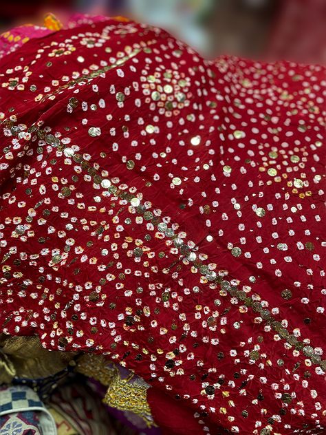 Two tone heavy Kamdane silk dupatta @onaisa84 Red Dupatta, Bridal Dupatta, Brand Assets, Pakistani Bridal Dresses, Heavy Embroidery, Indian Bridal Outfits, Designer Dresses Casual, Silk Dupatta, Pakistani Bridal