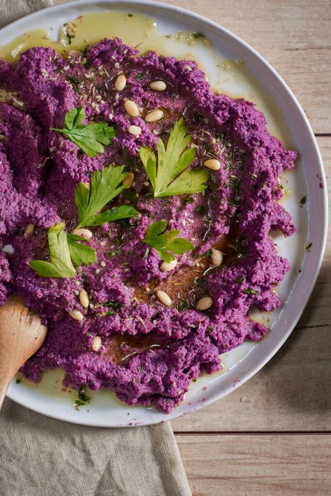 Purple Cauliflower Recipe, Cauliflower Dip, Homemade Pita Chips, Cauliflower Hummus, Purple Cauliflower, Grilled Flatbread, Roasted Garlic Cloves, Purple Food, Cheese Crisps