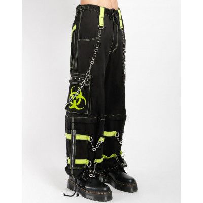 Zip Off Pants, Biohazard Symbol, Tripp Pants, Punk Style Outfits, The Apocalypse, Emo Outfits, Estilo Punk, New Rock, Punk Outfits