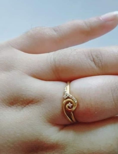 Daily Wear Rings For Women, Daily Wear Rings, Simple Ring Design, Wear Rings, Gold Earrings For Men, Gold Jewelry Outfits, Gold Items, Gold Earrings Models, Gold Chain Design