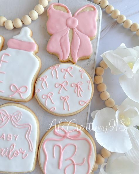 Baby Shower Cookies 🎀 Pricing? 👉🏻 https://msha.ke/alecreations918 • • • • #alecreations918 #tulsasmallbuisness #tulsaoklahoma #decoratedsugarcookies #customcookies #cookie #cookies #inspirationcookies #cookiesofinstagram #royalicingcookies #desserts #dessertporn #dessertideas #partyideas #party #sugarcookies #royalicing #royalicingcookies #cookies #cookiesideas #royalicingideas #bowbabyshower #babyshowercookies #firstbirthday #firstbirthdaycookies #firstbirthdayparty #firstbirthdayideas #fi... Cookies For Baby Shower Girl, Pink Bow Baby Shower Cookies, Baby Girl Cookies For Showers, Girl Baby Shower Cookies Decorated, Pink Bow Cookies, Baby Girl Cookies Decorated, Baby Shower Sugar Cookies Girl, Bow Cookies Decorated, Pink Birthday Cookies