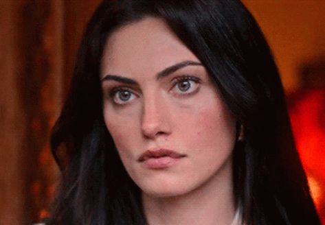 Phoebe Tonkin Gif, Odeya Rush, Phoebe Tonkin, Vampire Diaries The Originals, In Bloom, Teen Wolf, Animated Gif, Cool Gifs, Gif