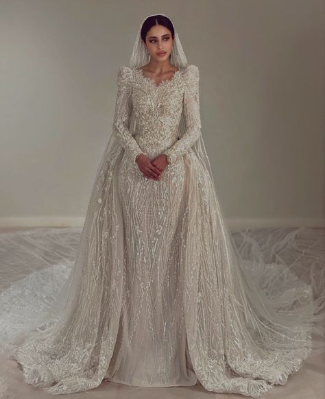 Arabic Style Wedding Dresses, Wedding Dresses Dubai, Iran Wedding Dress, Wedding Dresses Middle Eastern, Turkish Wedding Dress Gowns, Arab Bridal Dress, Traditional Arabic Wedding Dress, Wedding Dress For Hijab, Hijab Wedding Dresses Turkish