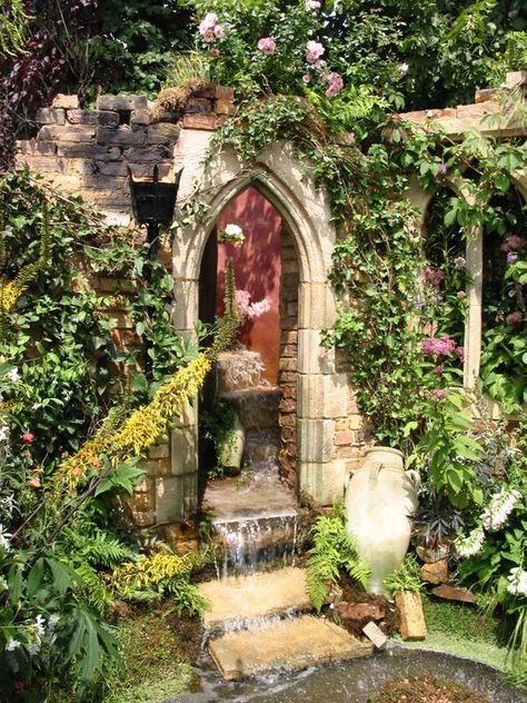 Gardens Backyard, Tattoo Plant, Gothic Garden, Witch Garden, Areas Verdes, Water Features In The Garden, Ponds Backyard, Garden Fountains, Enchanted Garden