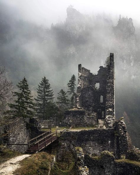 Civil Engineering Discoveries on LinkedIn: Ruins of a old Scary Castle, Slovenia 😳 Temple Ruins, Old Castle, Beautiful Ruins, Abandoned Castles, Castle Ruins, Fantasy Places, Tulum Mexico, Ancient Ruins, Abandoned Buildings