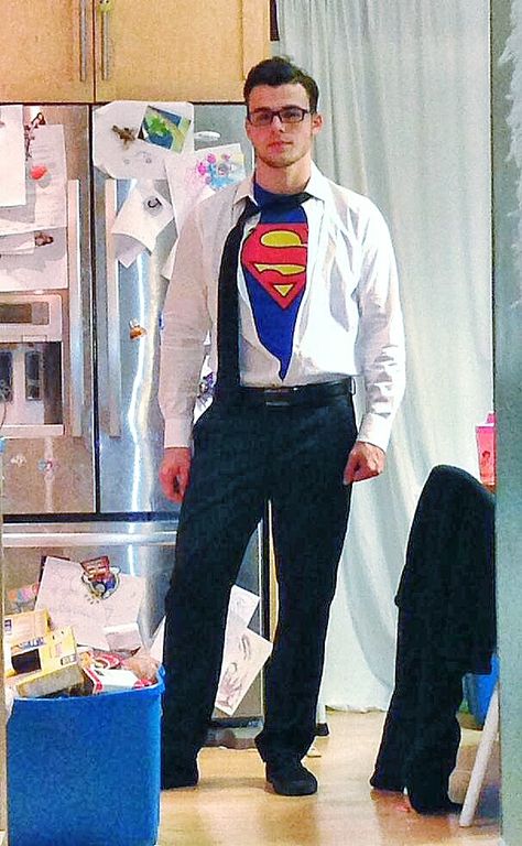 Mens Fancy Dress Costume, Men’s Villain Costume, Simple Super Hero Costumes, Clark Kent Cosplay, Superhero Costume Men, Clark Kent Outfit, Super Hero Costumes Male, Male Halloween Costumes Aesthetic, Superhero Costumes Men