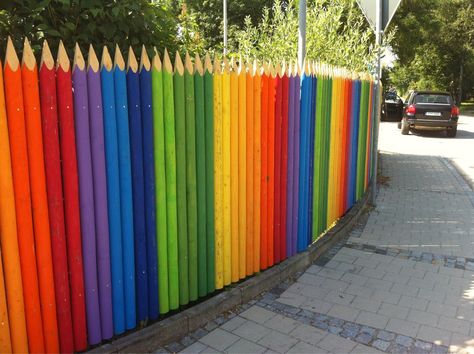 نباتات منزلية, Pallet Fence, Sensory Garden, School Playground, Fence Art, Outdoor Classroom, School Garden, Yard Design, Flickr Photos