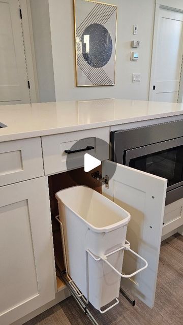 𝙉𝙖𝙩𝙖𝙨𝙝𝙖 | 𝙄𝙣𝙩𝙚𝙧𝙞𝙤𝙧 𝘿𝙚𝙘𝙤𝙧 | 𝙇𝙞𝙛𝙚𝙨𝙩𝙮𝙡𝙚 on Instagram: "Looking to hide your trash can?  This cabinet pull-out trash can is a game changer. Measuring just 8 inches, it fits perfectly into my small cabinet, helping to keep your space tidy and organized. ◇Make sure to measure your cabinet before you purchase.  Comment CABINET to get links!   #kitchenhacksofinstagram #kitchenhacks101 ##kitchenorganizationtips #pullouttrashcan #cabinetorganizer ##kitchenorganizationideas #organizationtipsandtricks  #renterfriendlyupgrades #renterfriendlydecor" Hide Trash Cans Kitchen, Kitchen Garbage Ideas, Kitchen Trash Can Ideas, Kitchen Trash Can Cabinet, Hidden Trash Can Kitchen, Cozy Homemaking, Stylist Lifestyle, Hide Trash Cans, Trash Cabinet