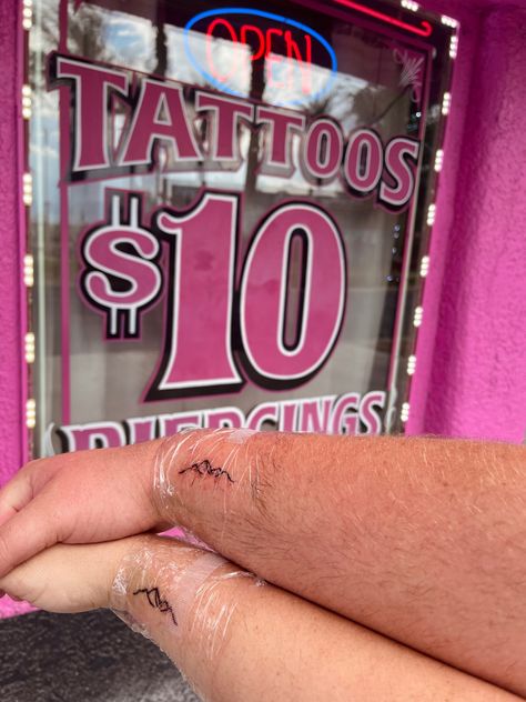 Koolsville $10 tattoo #lasvegas #lasvegasstrip #tattoo Koolsville Tattoos Vegas, 10 Dollar Tattoo Vegas, Koolsville Tattoos $10, Vegas Theme Tattoo, Small Vegas Tattoo Ideas, Koolsville Tattoos, Las Vegas Tattoo Ideas, Vacation Tattoos, Vintage Vegas Wedding