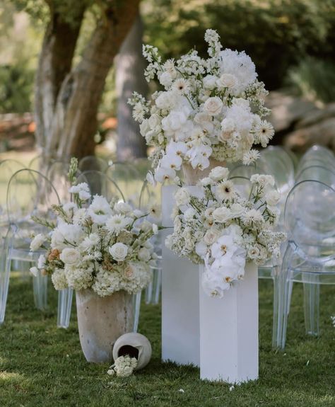 Ceremony Arrangements, Alter Flowers, Wedding Aisles, Wedding Pillars, White Entryway, Ceremony Arrangement, Floral Arch Wedding, Wedding Isles, White Wedding Theme