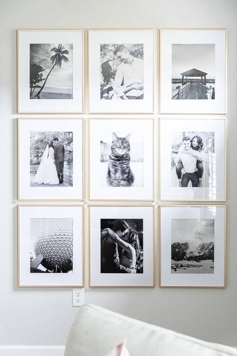 Black And White Family Photo Wall, Black And White Gallery Wall, Entryway Gallery Wall, Family Photo Gallery Wall, Wallpaper Bohemian, White Gallery Wall, Frame Composition, Photowall Ideas, Gallery Wall Design