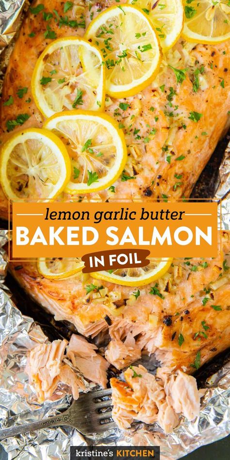 Best Easy Baked Salmon in Foil! (How to bake salmon fillets in the oven.) This simple oven baked salmon recipe is seasoned with lemon garlic butter and bakes up perfectly moist and flaky. An easy, healthy dinner idea! How To Bake Salmon, Lemon Salmon Recipes, Baked Salmon In Foil, Salmon In Foil Recipes, Bake Salmon, Oven Baked Salmon Recipes, Salmon Recipes Oven, Salmon Fillet Recipes, Baked Salmon Lemon