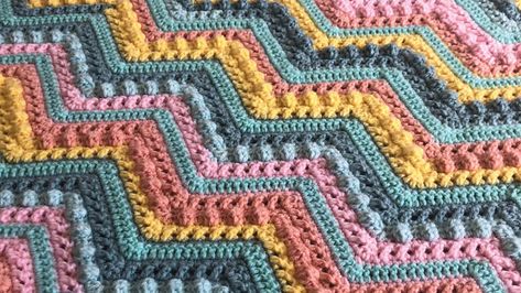 25 Highest Ranked Crochet Crowd Patterns - The Crochet Crowd Crochet Crowd Patterns, Crochet Ripple Afghan, The Crochet Crowd, Scrap Yarn Crochet, Afghans Crochet, Crochet Crowd, Easy Crochet Baby Blanket, Crochet Blanket Designs, Easy Crochet Baby