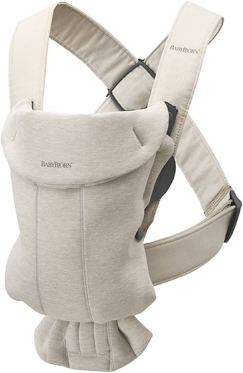 BabyBjörn Mini 3D Jersey Baby Carrier, Light Beige : Amazon.de: Baby Products Baby Bjorn Carrier, Baby Carrier Newborn, Baby Bjorn, Leg Straps, Baby Jogger, Hospital Bag, Small Baby, Baby Registry, Baby Needs