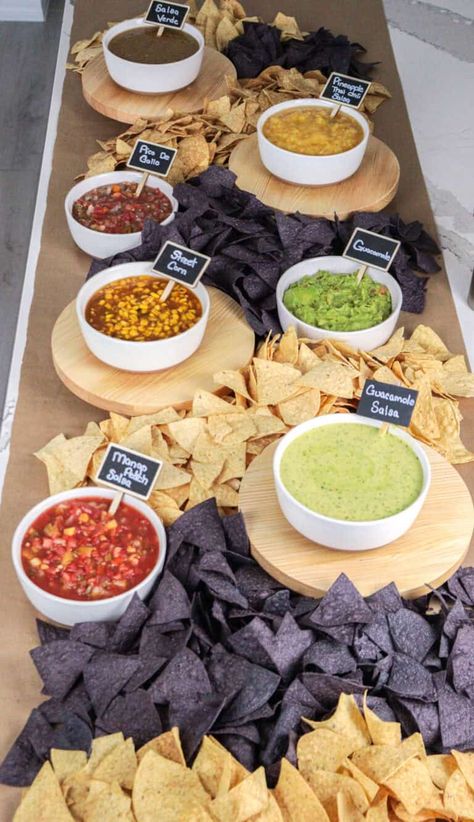 Set up a chips and salsa bar at home in less than 30 minutes! Chip And Salsa Bar Display, Chip And Dip Bar Wedding, Salsa And Chips Display, Appetizer Set Up Ideas, Chips And Salsa Bar, Bar Set Up For Party At Home, Bar Display Ideas, Taco Bar Buffet, Taco Bar Wedding