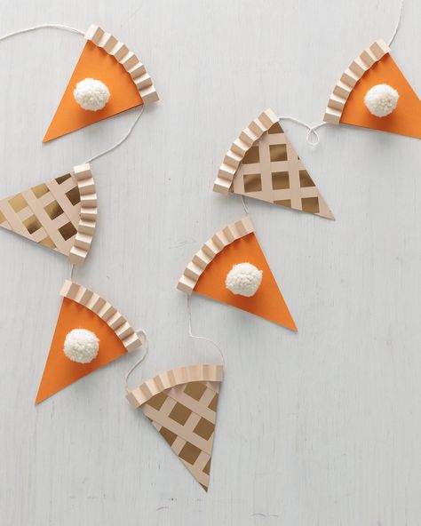 We're ready to bite into Thanksgiving decorations with this sweet DIY that's quick and simple to make. Find the materials you need to make this paper pie garland from Martha's craft collection at Michaels. Simple Thanksgiving Crafts, Pie Garland, Thanksgiving Crafts To Make, Crafts Adults, Fall Crafts For Adults, Easy Wreath, Simple Thanksgiving, November Crafts, Fall Art Projects