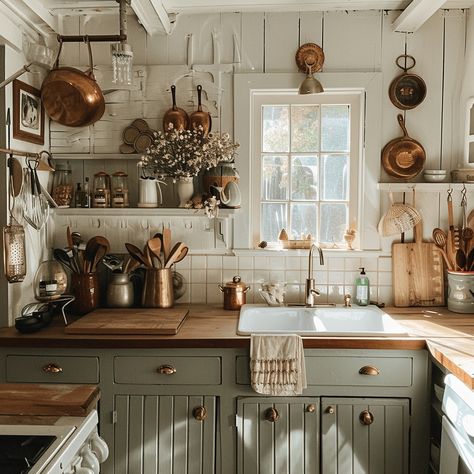 49 Must Have Elements For A Charming Yet Modern Cottage Kitchen - Edward George Maximalist Cottage Kitchen, European Kitchen Design Modern, Farm Cottage Kitchen, Modern Cottage Homes Interiors, Modern French Country Cottage, European Cottage Kitchen, French Cottage Interiors, Kitchen Aesthetic Ideas, Rustic French Country Kitchen