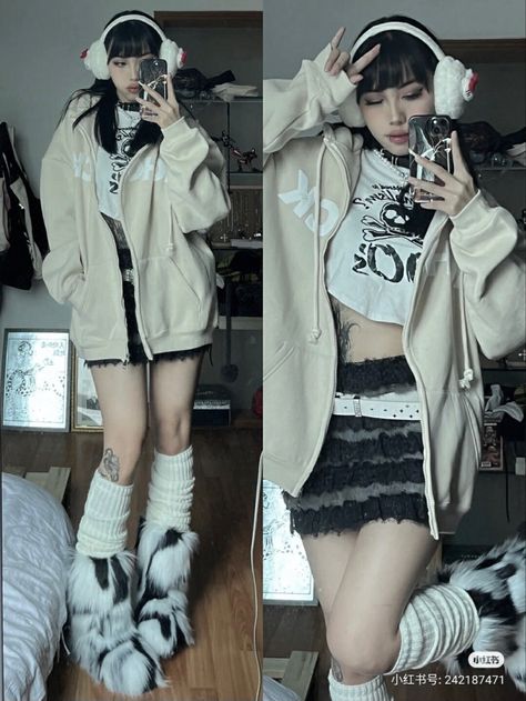 Funky Clothing Aesthetic, Fairy Shirt Outfit, Tech Style Fashion, Winter Subversive Outfits, Plus Y2k Outfits, Casual Gyaru Outfits, Pick An Outfit Aesthetic, Winter Acubi Fashion, Water Inspired Outfits