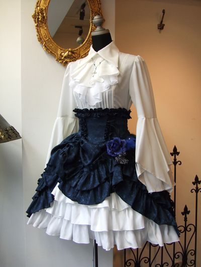 Aristocrat Dress, Aristocrat Fashion, Aristocrat Aesthetic, Lolita Outfits, Old Fashion Dresses, Kawaii Dress, Fantasy Dress, Kawaii Clothes, Cosplay Outfits