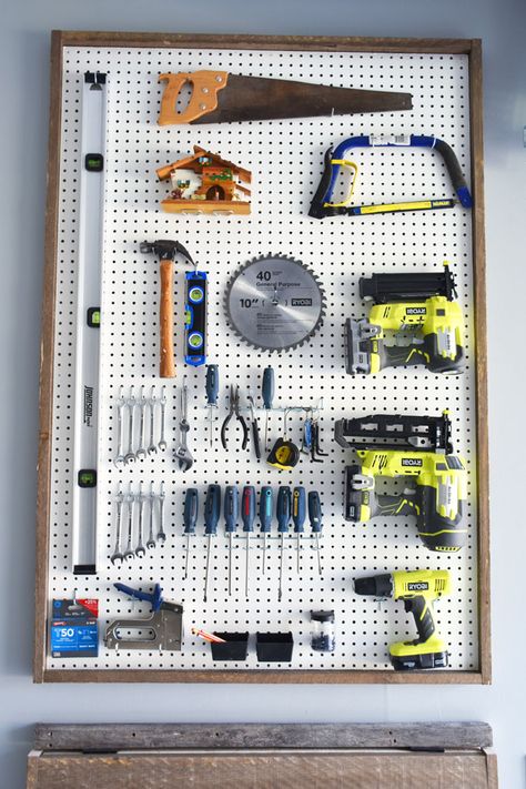 Wall Tool Organizer, Folding Workbench, Pegboard Organization, Shed Organization, Garage Organization Diy, Garage Tool Storage, Garage Work Bench, Garage Tools, Decorating Shelves