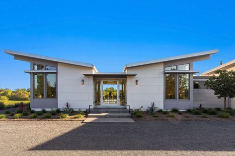 Stillwater Dwellings, About Butterfly, Butterfly Roof, Architecture Today, House Roof Design, Roof Architecture, Butterfly House, Architecture Model Making, Casa Container