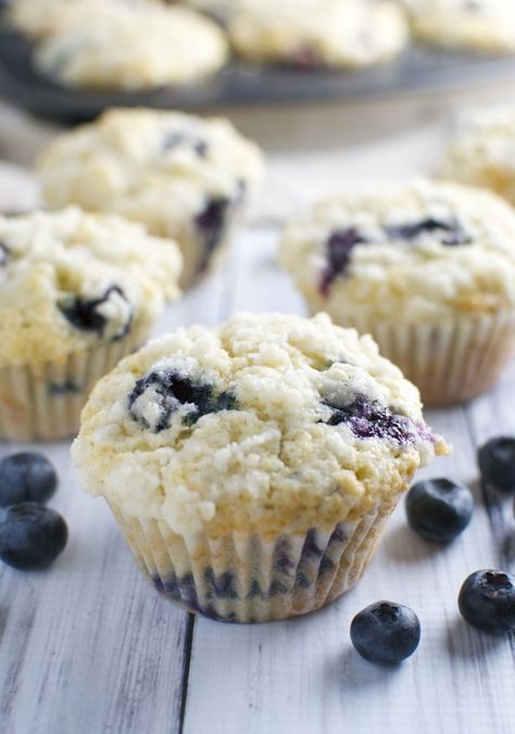 Blueberry Coconut Muffins / stuckonsweet.com Cinnamon Coffee Cake Muffins, Coconut Muffin Recipes, Crumb Cake Muffins, Raisin Muffins, Pumpkin Granola, Banana Oatmeal Muffins, Healthy Blueberry Muffins, Best Blueberry Muffins, Coconut Muffins