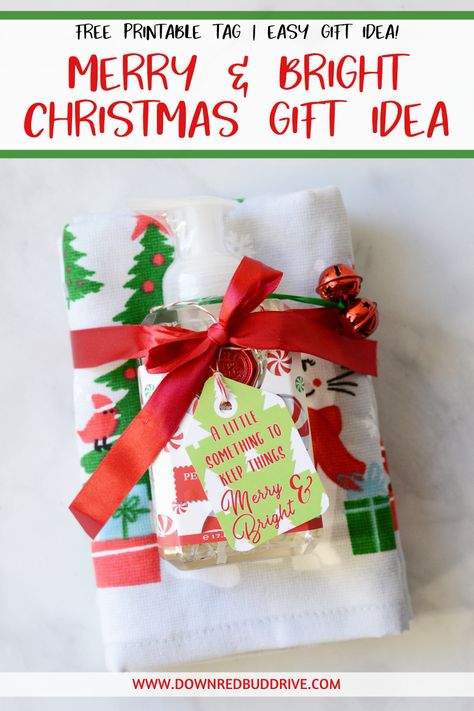 Merry and Bright Gift Idea | Christmas Soap Gift | Merry and Bright Gift | Merry and Bright Gift Tag Printable | Teacher Christmas Gift Idea | Neighbor Christmas Gift Idea | Christmas Gift Idea Printable | Down Redbud Drive #merryandbrightgiftidea #merryandbrightgift #christmashandsoap #christmastoweldiy #christmasgiftidea Pinterest Tribes, Christmas Soap Gift, Christmas Neighbor, Christmas Hand Towels, Bright Gifts, Diy Christmas Presents, Neighbor Christmas Gifts, Easy Diy Christmas Gifts, Christmas Soap