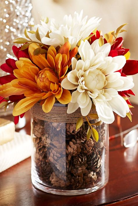 Dekorasi Halloween, Filled Vases, Deco Bar, Fall Deco, Fall Thanksgiving Decor, Deco Originale, Fall Tablescapes, Fall Centerpiece, Fall Table