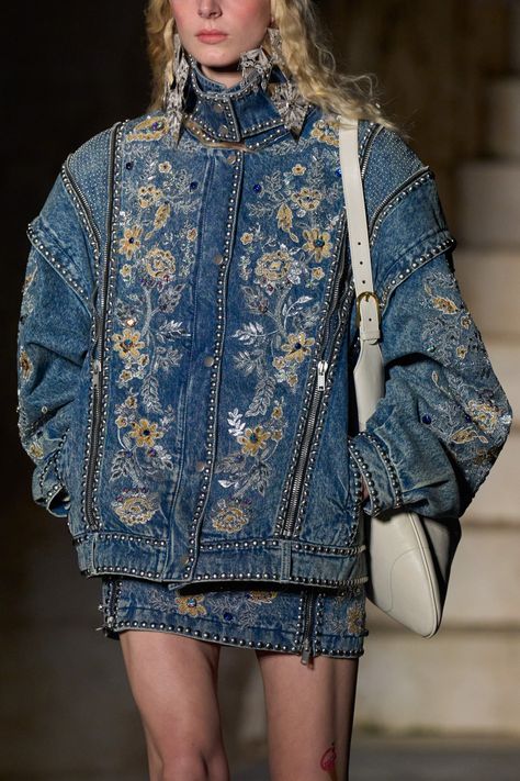 Resort 2023, Wishlist 2024, Denim Inspiration, Embellished Denim, Jacket Outfit, Fashion Design Clothes, Slow Fashion, Couture Fashion, Consciousness