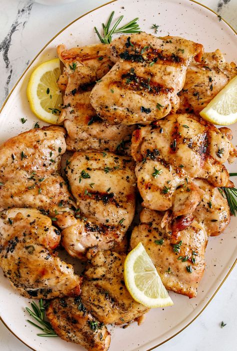 Lemon Herb Grilled Chicken - Eat Yourself Skinny Lemon And Herb Chicken Recipes, Grilled Lemon Garlic Chicken, Lemon Herb Chicken Breast, Grilled Lemon Herb Chicken, Supper Tonight, Lemon Herb Chicken, Clean Eating Plans, Chicken Eating, Chicken Breast Recipes Healthy