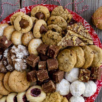 Holiday cookie tray with bakers twine ready for gift wrapping with cookie stack ad extra cookies White Chocolate Cherry Cookies, Holiday Cookie Gift, Chocolate Cherry Cookies, Classic Peanut Butter Cookies, Best Christmas Cookie Recipe, Popular Cookies, Best Sugar Cookie Recipe, Cherry Cookies, Peanut Butter No Bake