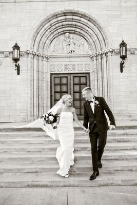 Newlyweds Running Down Church Steps Photography: Laurie Bailey Photography Read More: http://www.insideweddings.com/weddings/traditional-wedding-at-same-venues-as-the-brides-parents-nuptials/1364/ Traditional Wedding Pictures, Church Wedding Pictures, Chapel Wedding Pictures, Church Photoshoot, Wedding Church Photos, Bride Walking Down The Aisle Photography, Bride And Groom On Stairs, Chapel Wedding Photography, Bride Coming Down Stairs