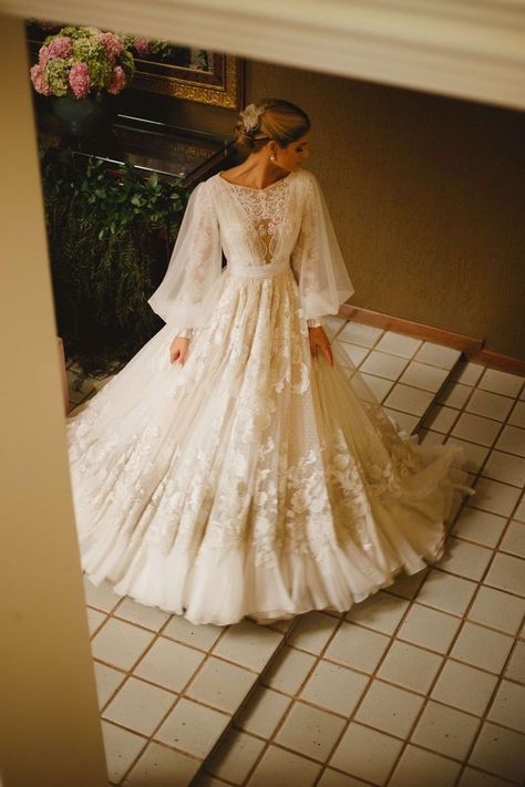 Pretty Wedding Dresses, Dream Wedding Ideas Dresses, A Wedding Dress, Modest Wedding Dresses, Wedding Dress Inspiration, Dream Wedding Dresses, Wedding Dresses Vintage, Fancy Dresses, Dream Dress