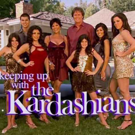 Revisiting Season 1 of Keeping Up With the Kardashians: Part 1 Kylie Jenner Street Style, Kardashian Home, Bruce Jenner, Jenner Sisters, The Kardashians, Keeping Up With The Kardashians, Kris Jenner, Kardashian Jenner, Kourtney Kardashian