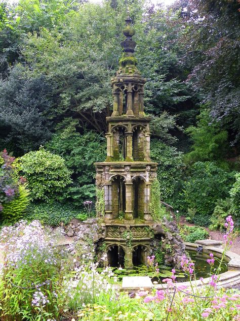 Gothic Water Fountain, Victorian Gothic Garden, Overgrown Fountain, Gothic Garden Decor, Gothic Landscaping, Northeastern Gothic, Gothic Garden Aesthetic, Gothic Fountain, Great Fairy Fountain