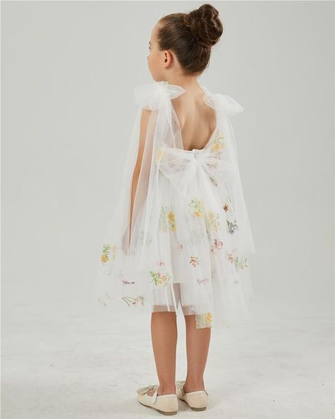 Amazon.com: 2Bunnies Girl Enchanted Floral Embroidered Tulle Flower Lace A-Line Garden Party Flower Girl Dress: Clothing, Shoes & Jewelry Flower Girl Dress Short, White Dress For Toddler Girl, 2024 Flower Girl Dresses, Garden Wedding Flower Girl, Whimsical Flower Girl Dress, Wildflower Flower Girl Dress, Colorful Flower Girl Dresses, Spring Flower Girl Dresses, Garden Party Wedding Flowers