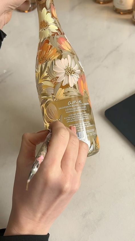 Hollie Yarwood | My Sunshine Bottle ✨✨✨ #bottles #paintedbottles #engaged #amie #painting #wedding #weddinggift #byhollieuk #engagementgift… | Instagram Painted Bottle Of Champagne, Painting On A Bottle, Painted Bottles Wedding, Paintings As Gifts, Painted Wine Bottles Wedding, Painting On Wine Bottles, Painted Bottles Ideas, Things To Engrave, Good Wedding Gifts