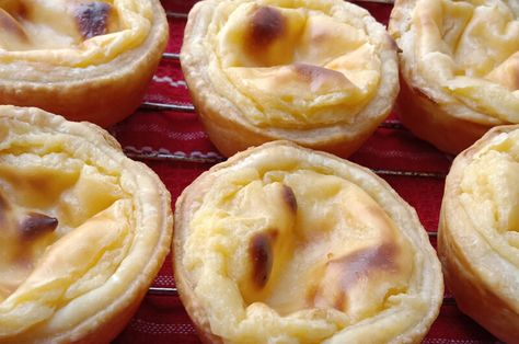 Portuguese custard cups recipe South African Custard Recipe, Portuguese Custard Cups, Custard Cups Recipe, Portugal Custard Tarts, Portugese Custard Tarts, Custard Cups, Milk Tart, Custard Powder, Pastry Shells