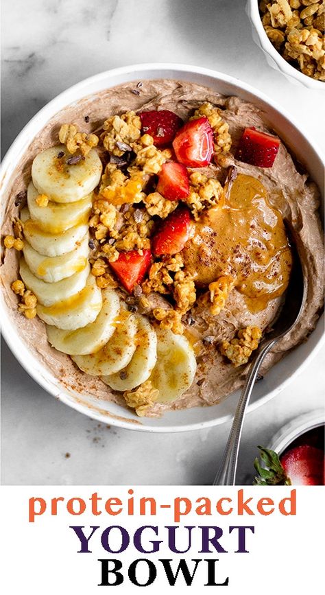 This chocolate peanut butter protein yogurt bowl recipe makes an easy and healthy breakfast or snack! You only need a few ingredients and 5 minutes to make a healthy yogurt bowl packed with protein, healthy fat, and carbs. Top with toppings of choice! Yogurt Board, Yogurt Bowl Ideas, Yogurt Bowl Recipe, Foods Breakfast, Yogurt Breakfast Bowl, Greek Yogurt And Peanut Butter, Yogurt Bowls, Peanut Butter Yogurt, Protein Yogurt