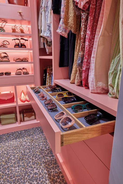 Fitted Bedroom Furniture, Pink Closet, Pink Wardrobe, Organized Closet, Dream Closet Design, Fitted Bedrooms, Wardrobe Room, Dream Closets, Glam Room