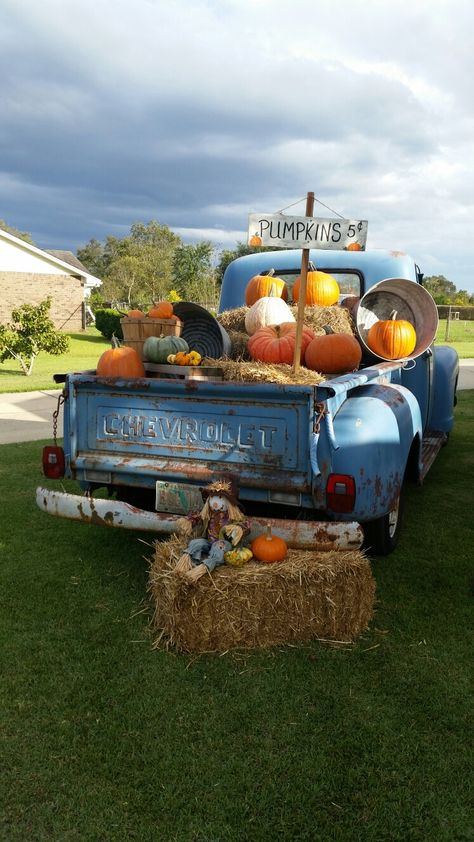 Fall decorating vintage truck Decorating An Old Truck For Fall, Vintage Truck Fall Decor, Blue Truck Fall Decor, Fall Farm Truck Decor, Old Truck Fall Decorations, Old Truck With Pumpkins, Fall Truck Decor Ideas, Car Fall Decor, Vintage Truck Fall Pictures