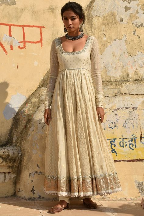 Ivory Anarkali Suits, Vidya Balan Anarkali, Heavy Embroidery Anarkali Suits, Hakoba Anarkali, Wedding Guest Anarkali, Biba Anarkali Suits, Off White Dress Indian, Anarkali Designs For Stitching, White Anarkali Wedding Dress