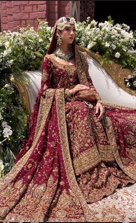 Red Bridal Lehenga Pakistani, Pakistani Bridal Lehenga, Asian Wedding Dress Pakistani, Wedding Dresses Pakistani, Nikah Dress, Red Bridal Dress, Desi Wedding Dresses, Asian Bridal Dresses, Asian Wedding Dress